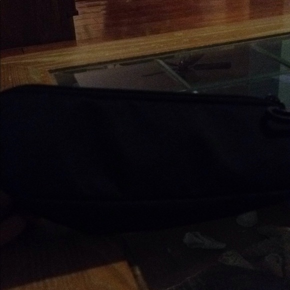 BLACK NIKE CLIP-ON WALLET - Picture 2 of 4